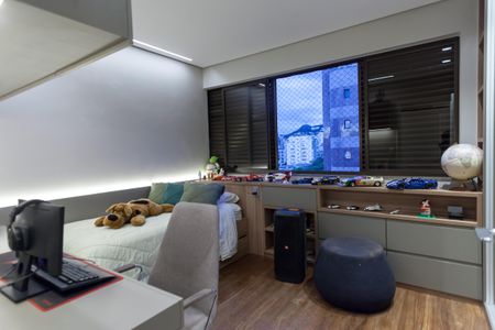 Apartamento à venda com 180m², 4 quartos e 2 vagasQuarto 1