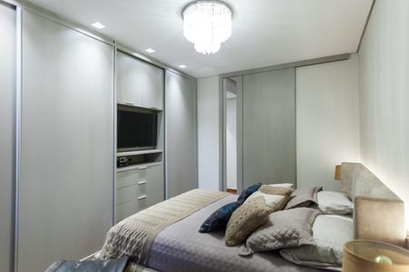 Apartamento à venda com 180m², 4 quartos e 2 vagasSuíte