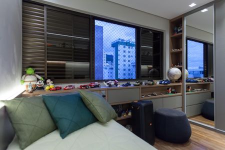 Apartamento à venda com 180m², 4 quartos e 2 vagasQuarto 1