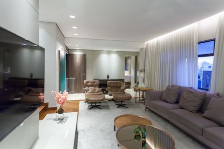 Apartamento à venda com 180m², 4 quartos e 2 vagasSala