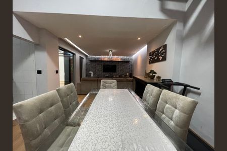 Casa de condomínio para alugar com 160m², 3 quartos e 2 vagas Casa de condomínio para alugar com 160m², 3 quartos e 2 vagasSala de Jantar