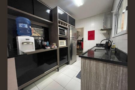 Casa de condomínio para alugar com 160m², 3 quartos e 2 vagas Casa de condomínio para alugar com 160m², 3 quartos e 2 vagasCozinha