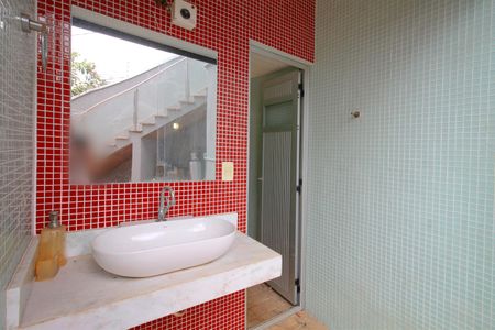 Casa à venda com 397m², 4 quartos e 7 vagasSauna