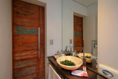 Casa à venda com 397m², 4 quartos e 7 vagasLavabo da Sala