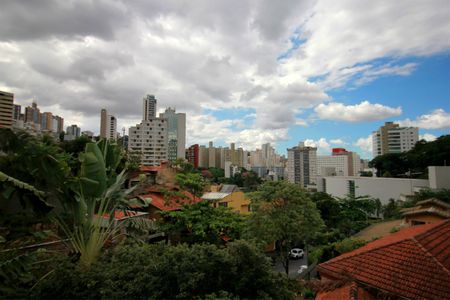 Casa à venda com 397m², 4 quartos e 7 vagasVista da Suite 4