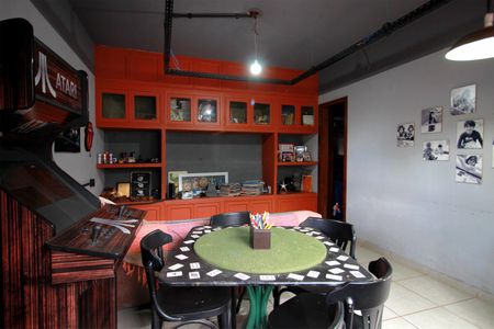 Casa à venda com 397m², 4 quartos e 7 vagasEscritório