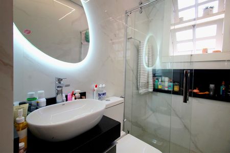 Casa à venda com 397m², 4 quartos e 7 vagasBanheiro da Suíte 2