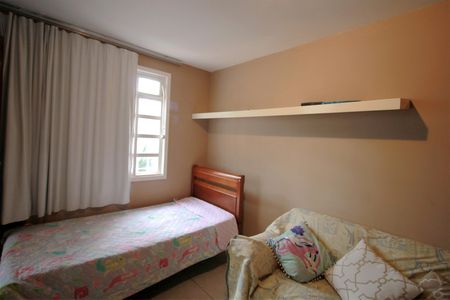 Casa à venda com 397m², 4 quartos e 7 vagasQuarto de Serviço