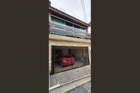 Casa à venda com 100m², 3 quartos e 2 vagasFachada