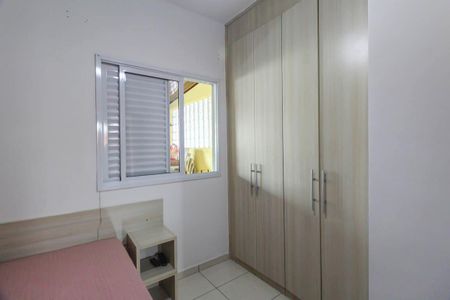 Casa à venda com 100m², 3 quartos e 2 vagasQuarto 2