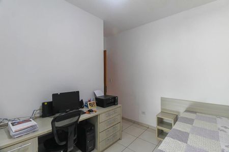 Casa à venda com 100m², 3 quartos e 2 vagasQuarto 3