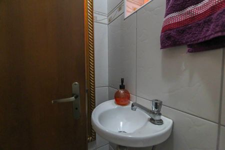 Casa à venda com 100m², 3 quartos e 2 vagasLavabo