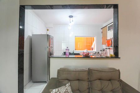 Casa à venda com 100m², 3 quartos e 2 vagasSala
