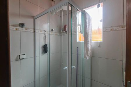 Casa à venda com 100m², 3 quartos e 2 vagasBanheiro