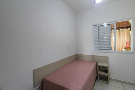 Casa à venda com 100m², 3 quartos e 2 vagasQuarto 2