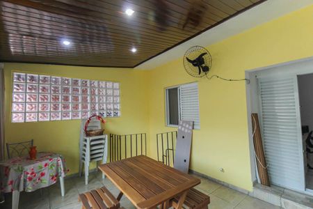 Casa à venda com 100m², 3 quartos e 2 vagasÁrea gourmet