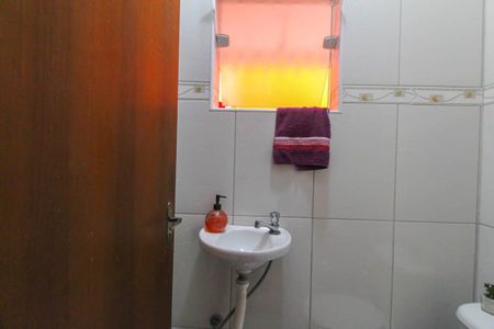 Casa à venda com 100m², 3 quartos e 2 vagasLavabo