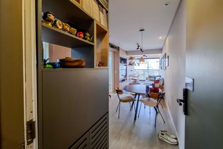 Apartamento para alugar com 55m², 2 quartos e 1 vaga Apartamento para alugar com 55m², 2 quartos e 1 vagaEntrada