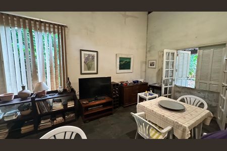 Casa à venda com 1506m², 2 quartos e 3 vagasSala