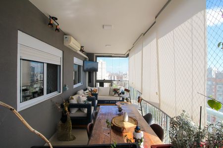 Apartamento para alugar com 78m², 2 quartos e 2 vagas Apartamento para alugar com 78m², 2 quartos e 2 vagasVaranda