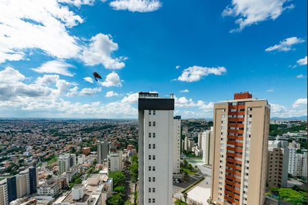Apartamento à venda com 168m², 3 quartos e 3 vagasVaranda