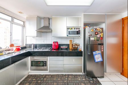 Apartamento à venda com 168m², 3 quartos e 3 vagasCozinha