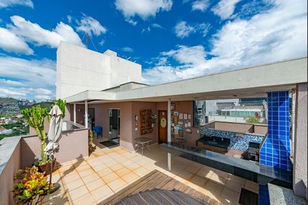 Apartamento à venda com 168m², 3 quartos e 3 vagasVaranda