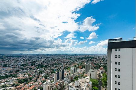 Apartamento à venda com 168m², 3 quartos e 3 vagasVaranda