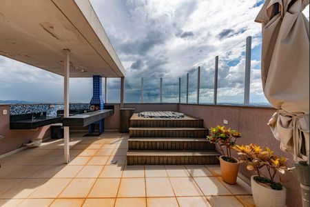 Apartamento à venda com 168m², 3 quartos e 3 vagasVaranda