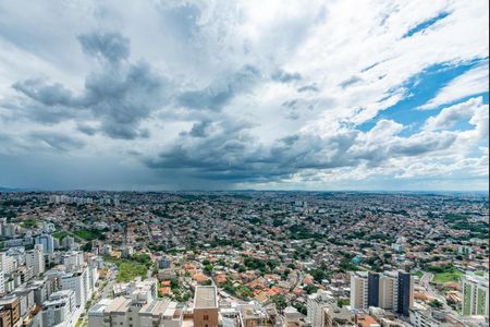 Apartamento à venda com 168m², 3 quartos e 3 vagasVaranda