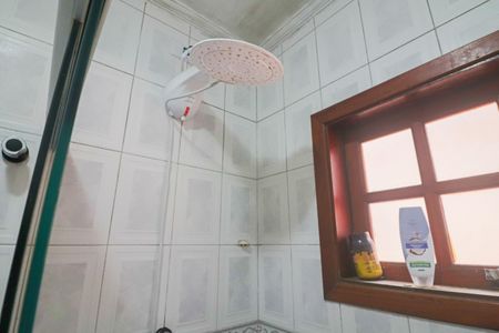 Casa à venda com 130m², 3 quartos e 2 vagas Casa à venda com 130m², 3 quartos e 2 vagasBanheiro Social