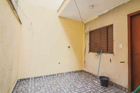 Casa à venda com 130m², 3 quartos e 2 vagas Casa à venda com 130m², 3 quartos e 2 vagasLavanderia / Quintal