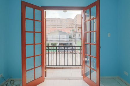 Casa à venda com 130m², 3 quartos e 2 vagas Casa à venda com 130m², 3 quartos e 2 vagasSuíte