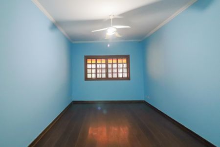 Casa à venda com 130m², 3 quartos e 2 vagas Casa à venda com 130m², 3 quartos e 2 vagasSala