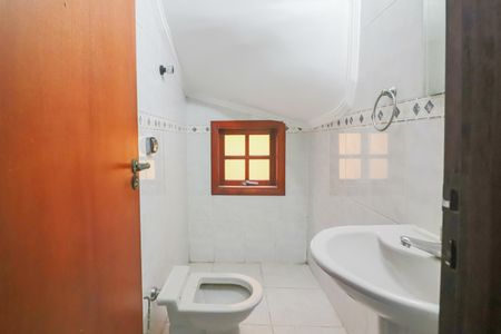 Casa à venda com 130m², 3 quartos e 2 vagas Casa à venda com 130m², 3 quartos e 2 vagasLavabo