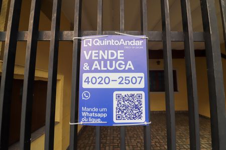 Casa à venda com 130m², 3 quartos e 2 vagas Casa à venda com 130m², 3 quartos e 2 vagasPlaca
