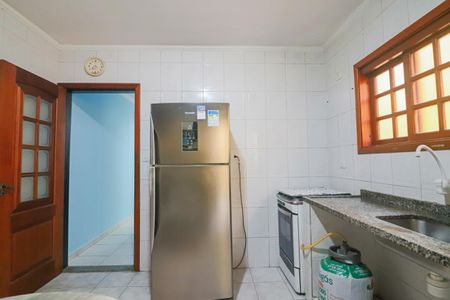 Casa à venda com 130m², 3 quartos e 2 vagas Casa à venda com 130m², 3 quartos e 2 vagasCozinha