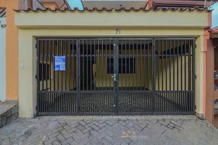 Casa à venda com 130m², 3 quartos e 2 vagas Casa à venda com 130m², 3 quartos e 2 vagasFachada Placa
