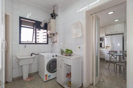 Apartamento à venda com 300m², 3 quartos e 6 vagasÁrea de Serviço
