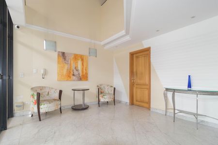 Apartamento à venda com 300m², 3 quartos e 6 vagasÁrea comum - Hall social