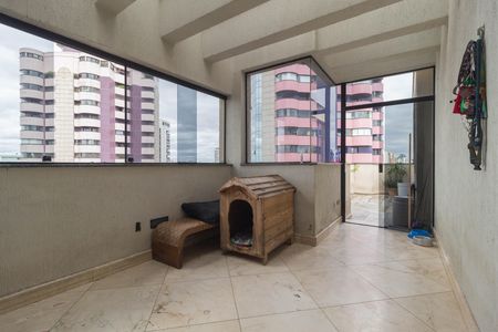 Apartamento à venda com 300m², 3 quartos e 6 vagasCobertura - Varanda