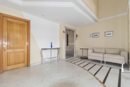 Apartamento à venda com 300m², 3 quartos e 6 vagasÁrea comum - Hall social