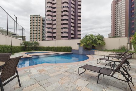 Apartamento à venda com 300m², 3 quartos e 6 vagasÁrea comum - Piscina
