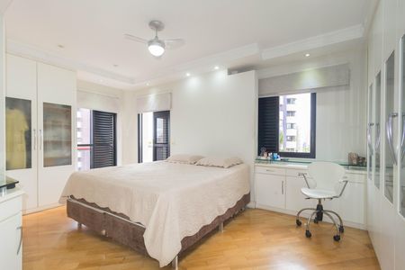 Apartamento à venda com 300m², 3 quartos e 6 vagasSuíte 3