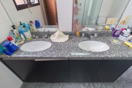 Apartamento à venda com 300m², 3 quartos e 6 vagasCobertura - Detalhe Banheiro