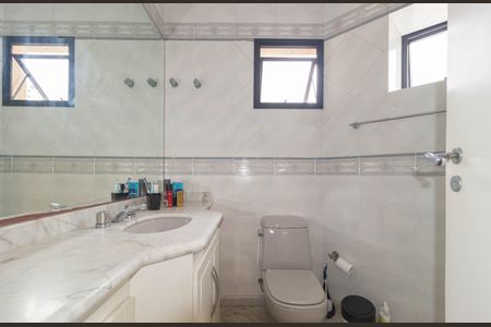 Apartamento à venda com 300m², 3 quartos e 6 vagasBanheiro da Suíte