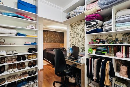 Apartamento à venda com 76m², 3 quartos e 2 vagasCloset da Suíte