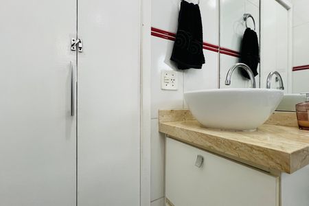 Apartamento à venda com 76m², 3 quartos e 2 vagasBanheiro da Suíte