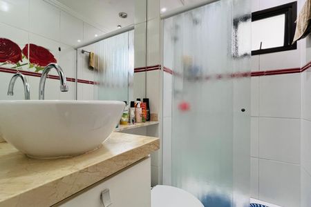 Apartamento à venda com 76m², 3 quartos e 2 vagasBanheiro da Suíte