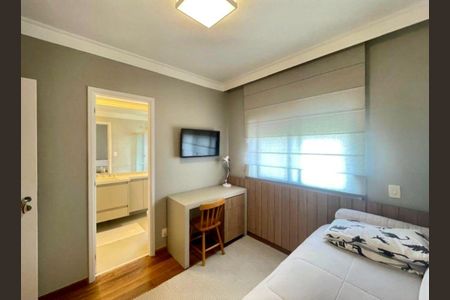 Apartamento à venda com 144m², 3 quartos e 2 vagasQuarto